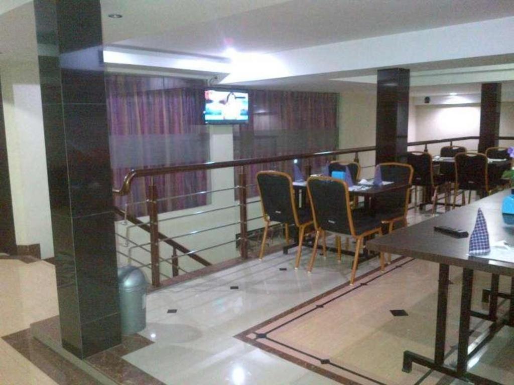 Erin Int Hotel Makassar Luaran gambar